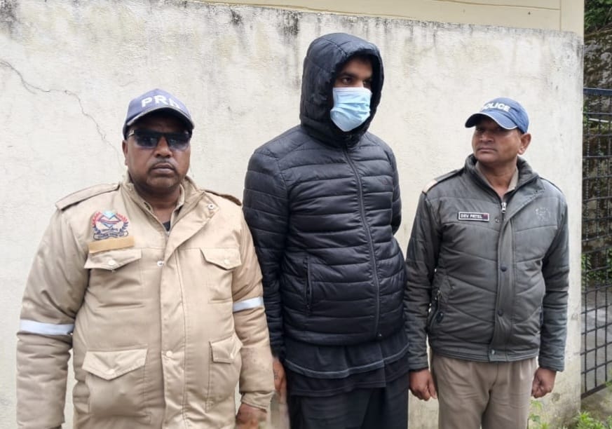 केदारनाथ धाम में वीआईपी दर्शन के नाम पर धोखाधड़ी, पुलिस ने अभियुक्त को किया गिरफ्तार*
