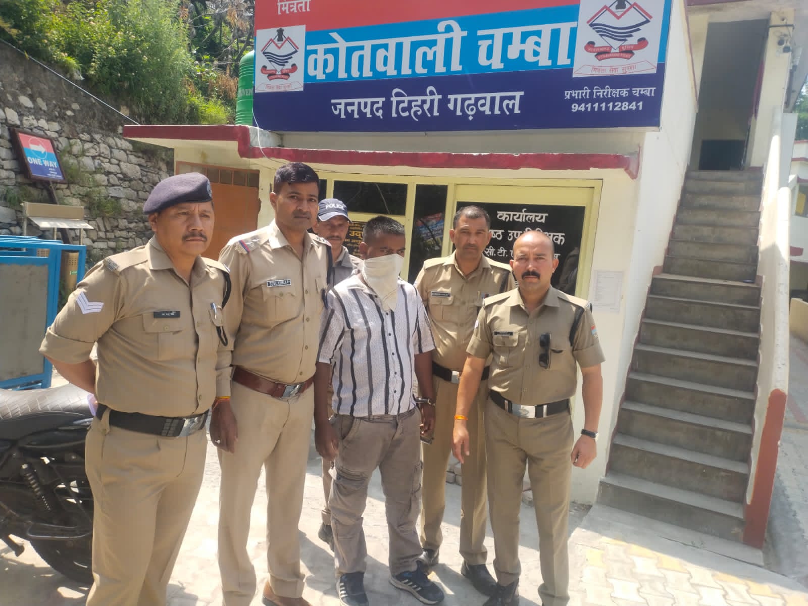 इंस्टाग्राम पर बने दोस्त ने ही महिला पर किया जानलेवा हमला, गिरफ्तार
