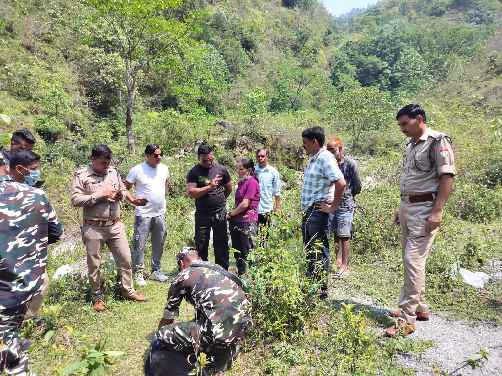 नाबालिग छात्रा से दुष्कर्म प्रकरण की जांच में बड़ी सफलता, दुर्गम जंगल से महत्वपूर्ण साक्ष्य बरामद