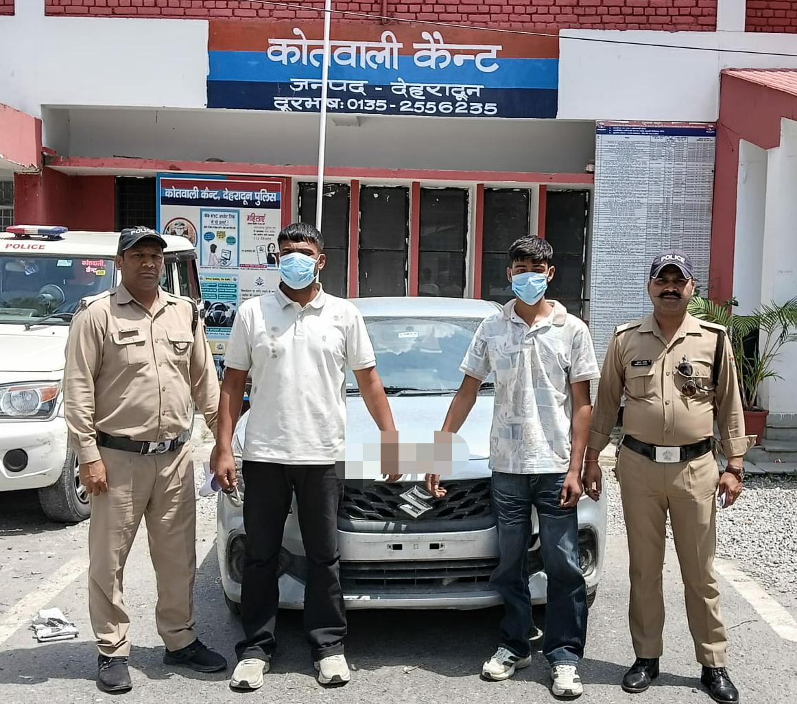 चोरी लूट का कुख्यात गैंगस्टर साथी समेत गिरफ्तार
