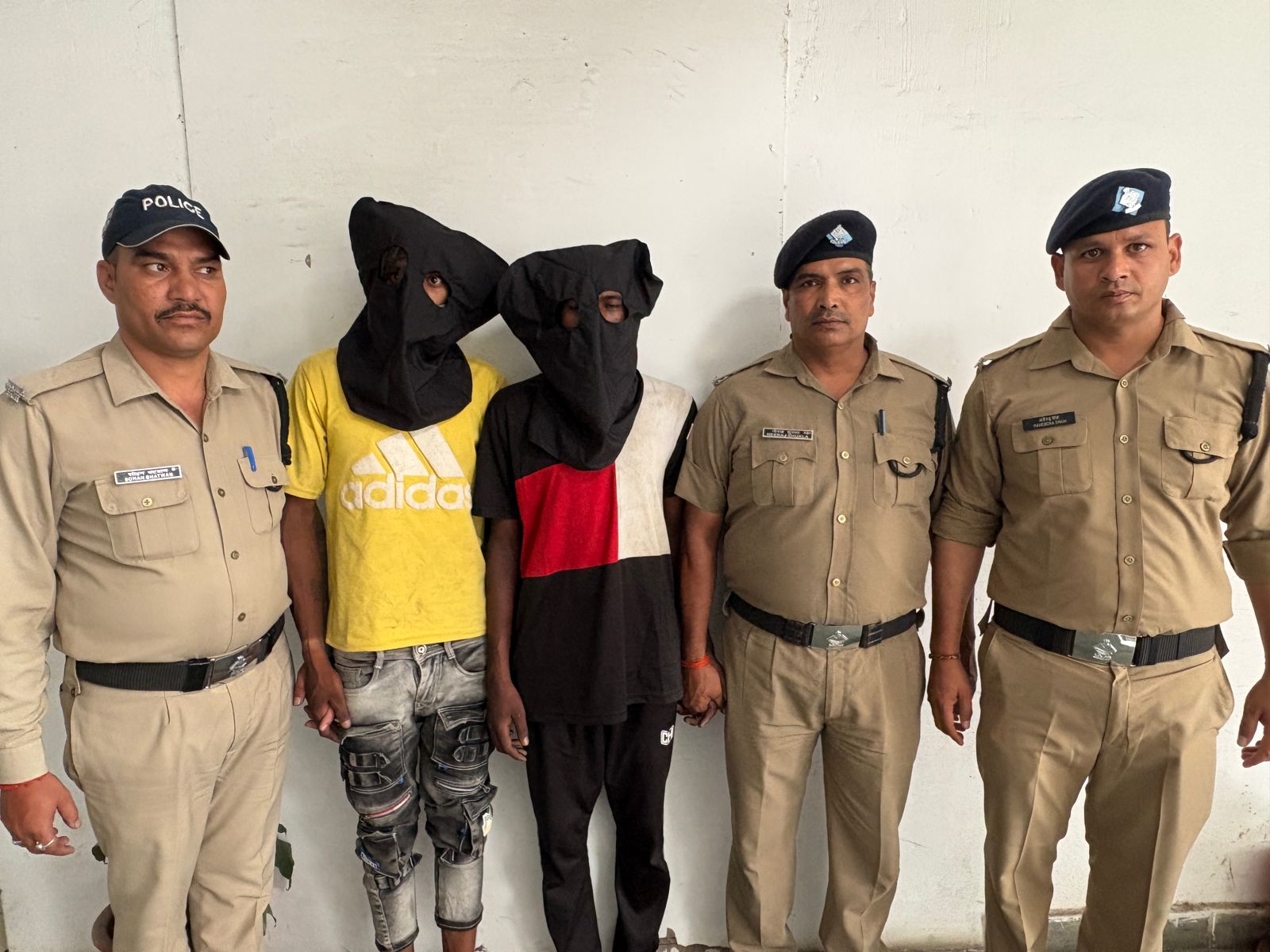 बंद घरो में सेंधमारी करने वाले अन्तर्राज्जीय शातिर चोर गिरोह के 2 चोर गिरफ्तार