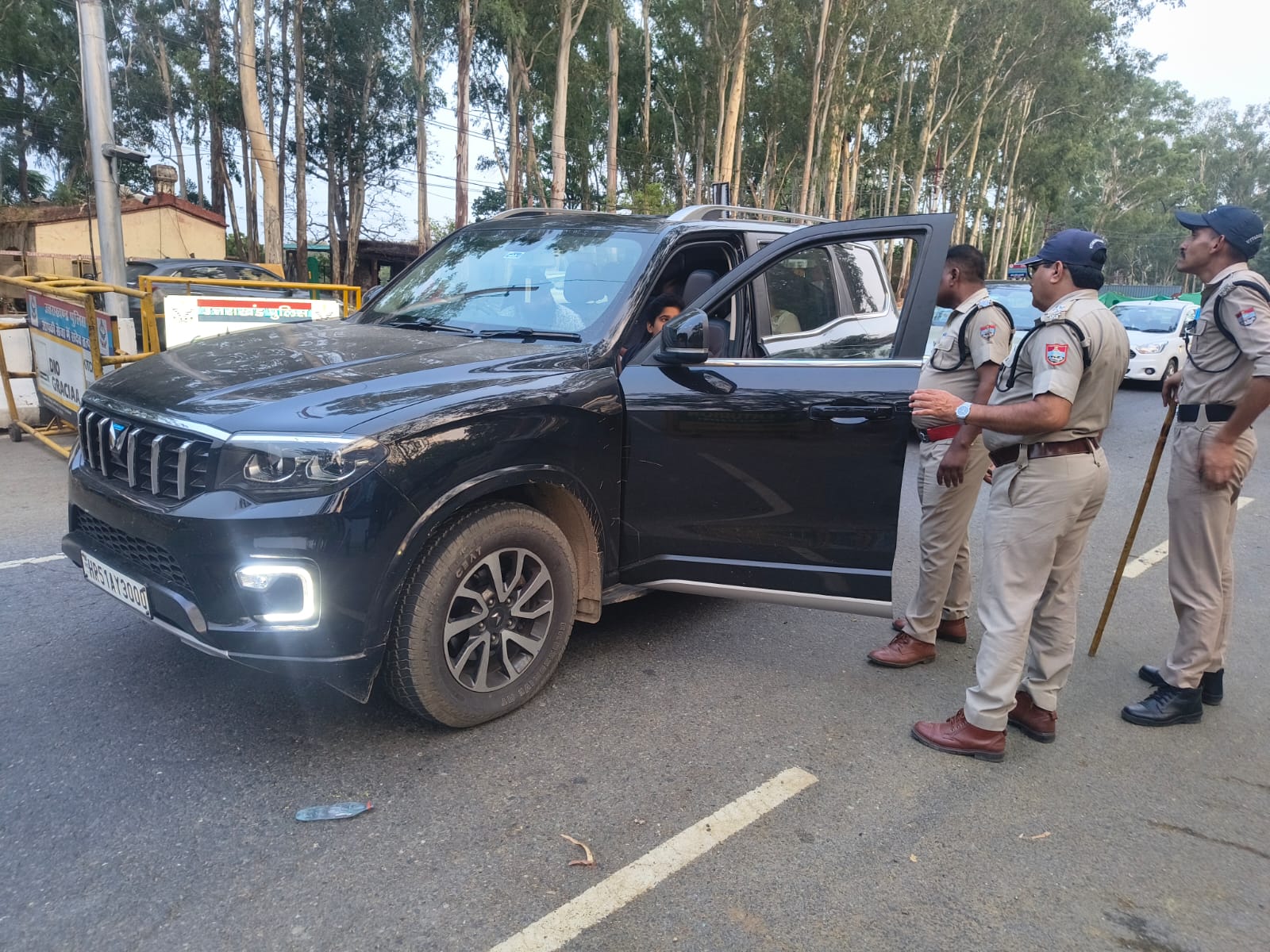 आपरेशन प्रहार: देर रात से तड़के सुबह तक दून पुलिस का  बिछा रहा सुरक्षा का पहरा