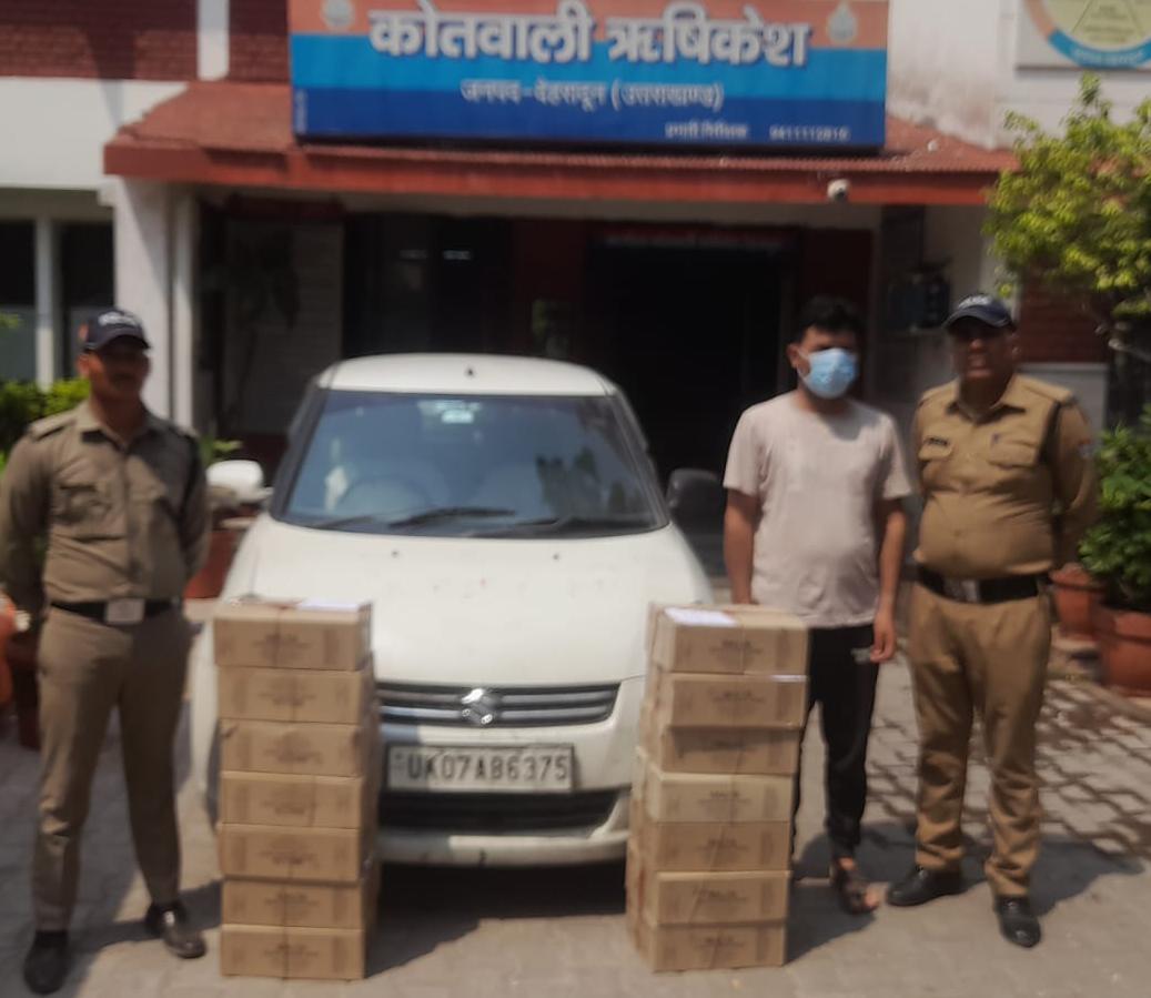 15 पेटी अवैध शराब संग 2 तस्कर गिरफ्तार