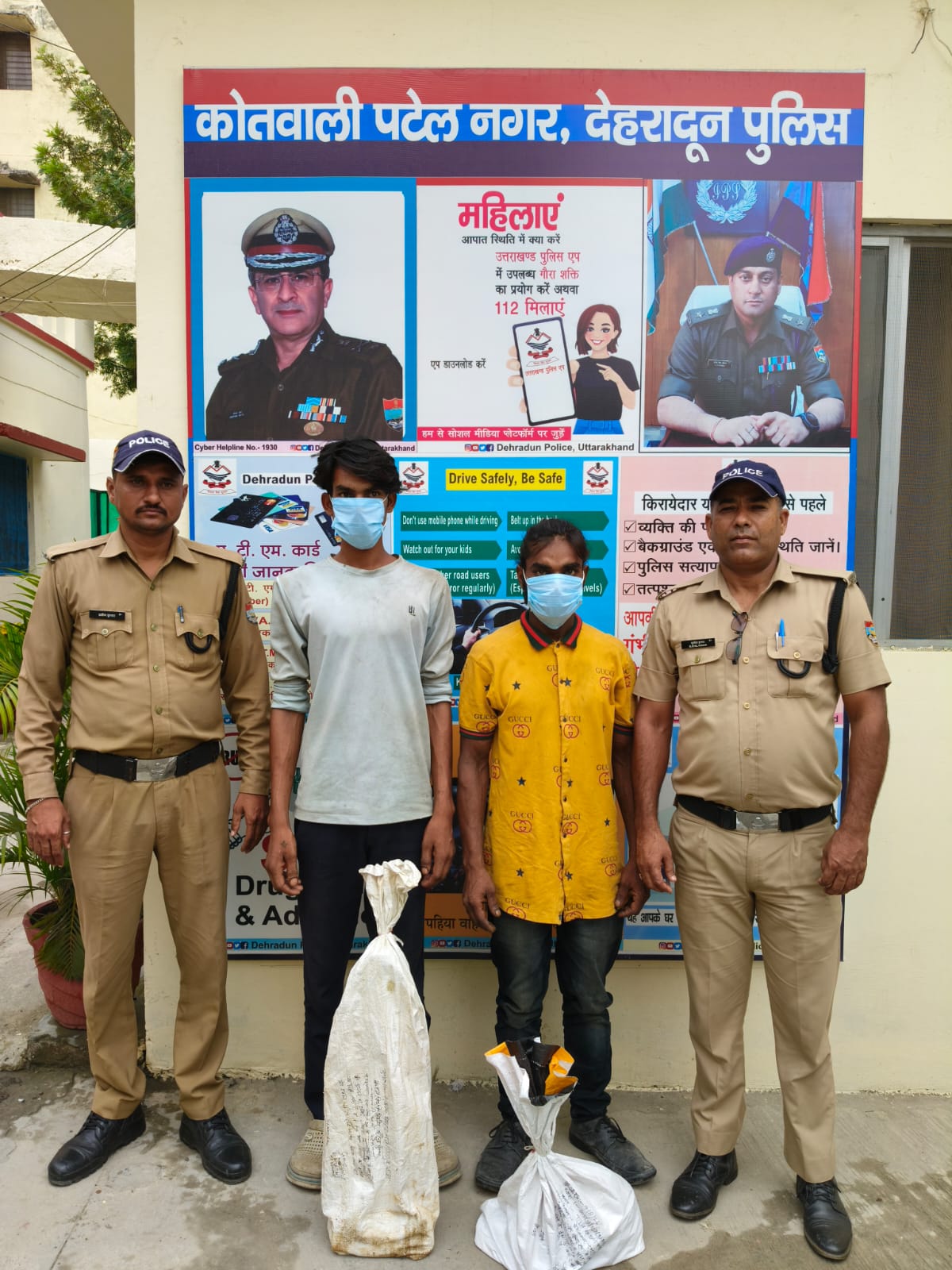 गोदाम में चोरी का दून पुलिस ने किया खुलासा, दो आरोपी गिरफ्तार