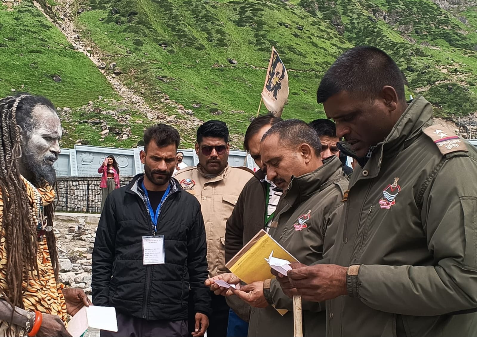केदारनाथ धाम में ''ऑपरेशन कालनेमि'' के तहत बड़ी कार्यवाही, 15 बाबाओ के खिलाफ चालानी कार्यवाही