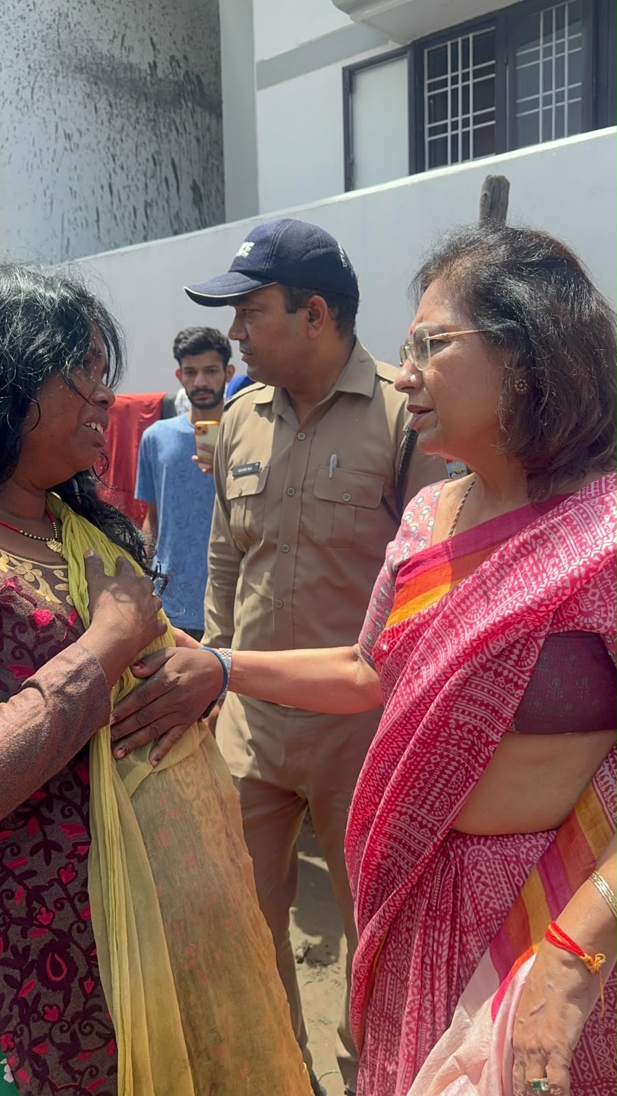 *
देहरादून में दो मासूमों की मौत के बाद हरकत में बाल अधिकार आयोग,घटनास्थल का किया निरीक्षण
