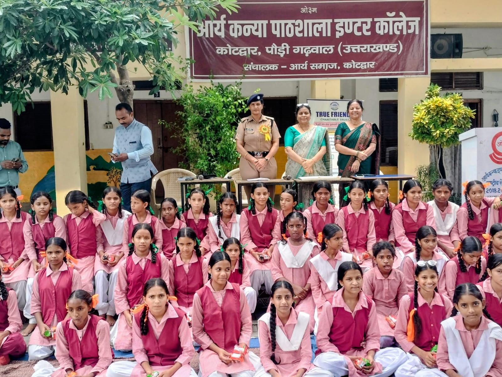 छात्राओं को महिला व बाल, पोक्सो सहित गुड टच-बैड टच की दी जानकारी