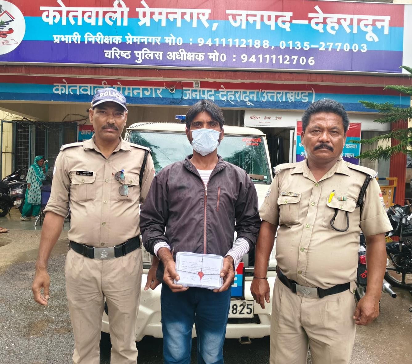 24 घंटे में मोबाइल चोरी का खुलासा, दून पुलिस ने आरोपी को दबोचकर बरामद किया चोरी का फोन