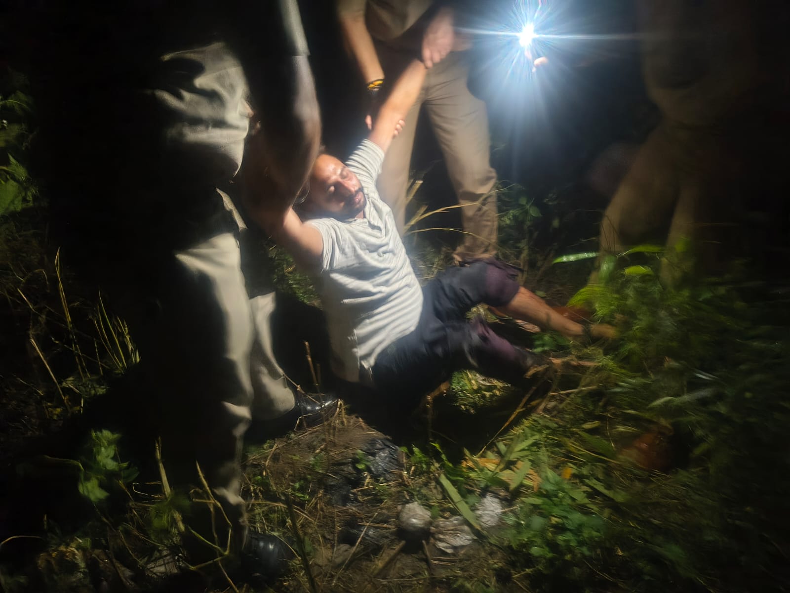देहरादून पुलिस की बड़ी कार्रवाई: एनकाउंटर में यूपी का शातिर गैंगस्टर रईस गिरफ्तार*