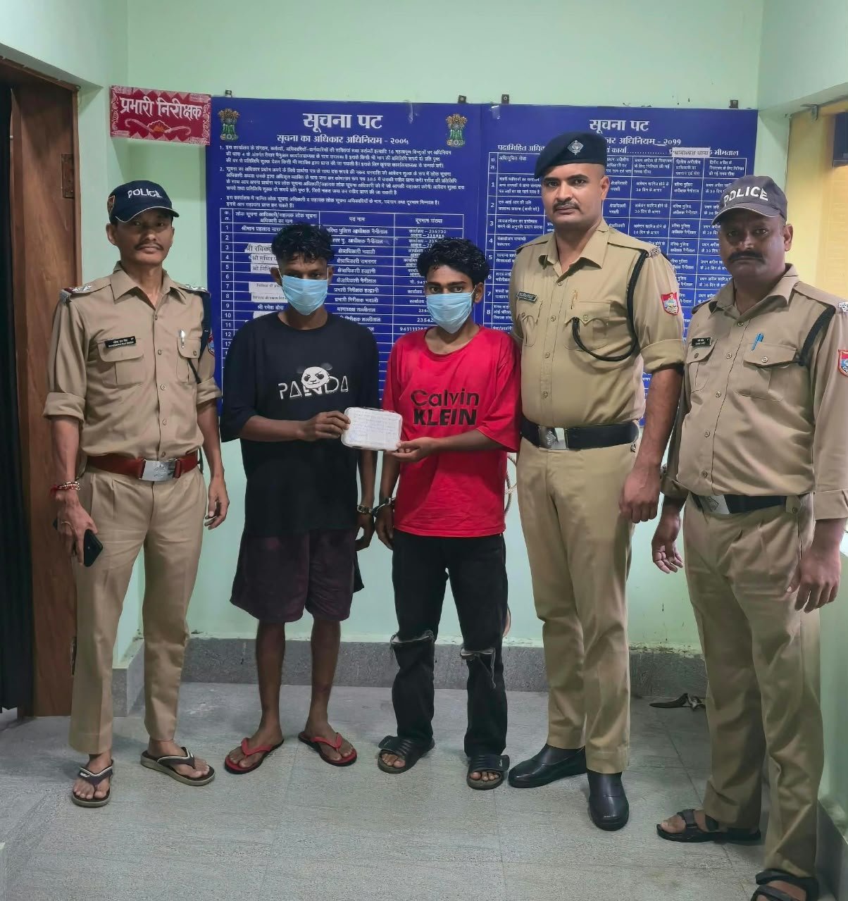 70 वर्षीय बुजुर्ग से कुंडल लूटने वाले बाइक सवार 2 अभियुक्त गिरफ्तार