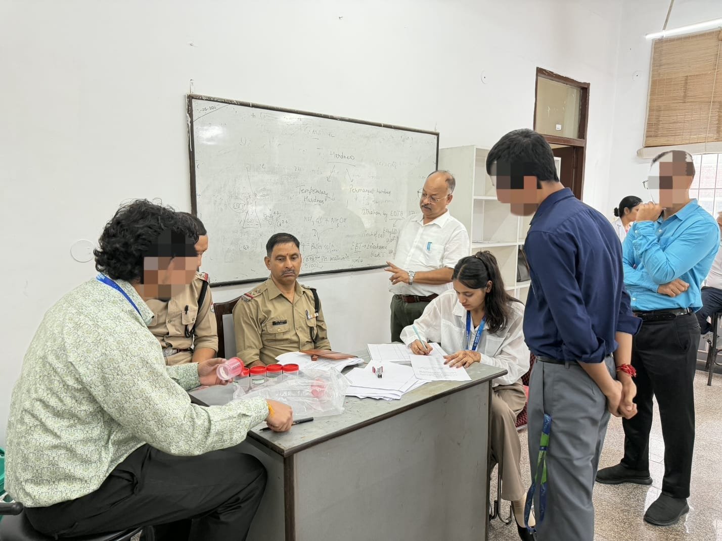 माया देवी यूनिवर्सिटी में रैंडम चेकिंग में 47 छात्रो का हुआ यूरिन टेस्ट,रिपोर्ट नेगेटिव