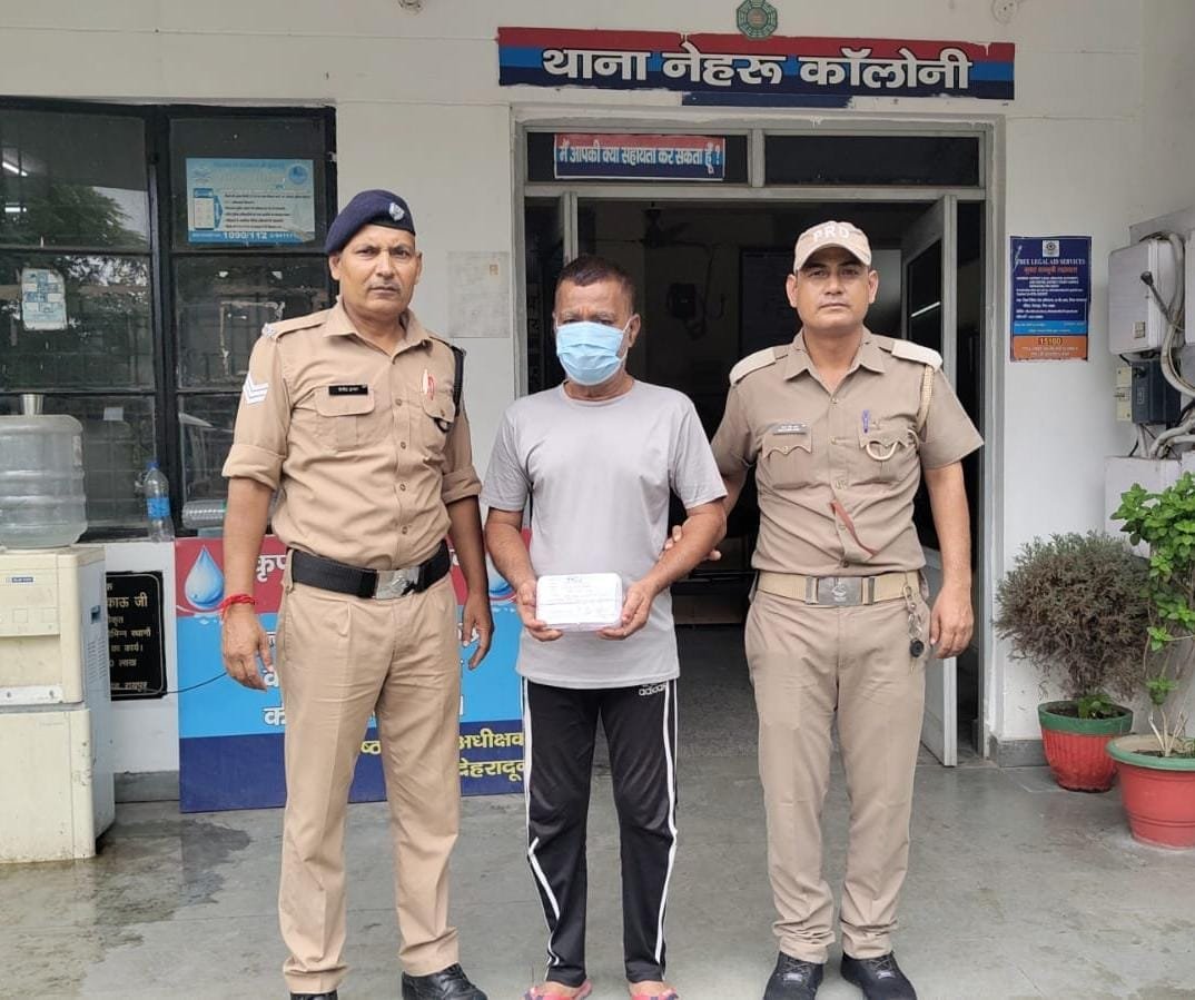 दून पुलिस का नशा तस्करों पर शिकंजा, 7.50 ग्राम स्मैक के साथ आरोपी गिरफ्तार