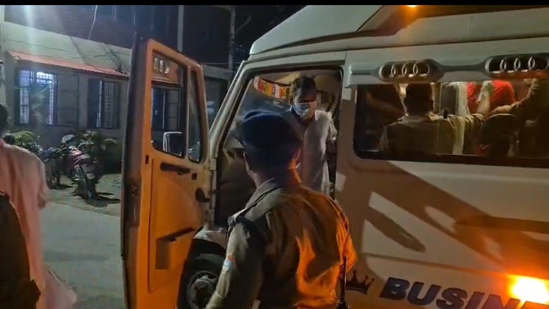 सड़को पर जाम टकराने वालो को पुलिस ने करवाई थाने की सैर,20 शराबी पकडे