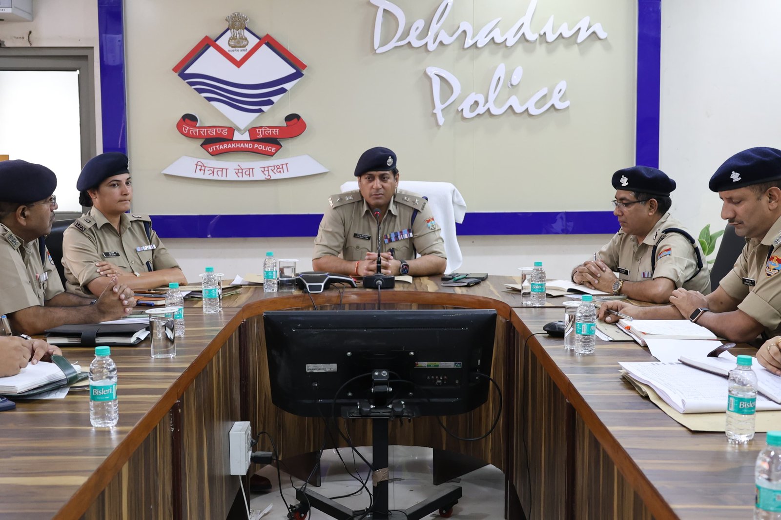 कप्तान प्रमेन्द्र ने जिम्मेदारियों में लापरवाही बरतने पर कर्मियों को लगाई फटकार, ढिलाई पर विभागीय कार्यवाही की चेतावनी