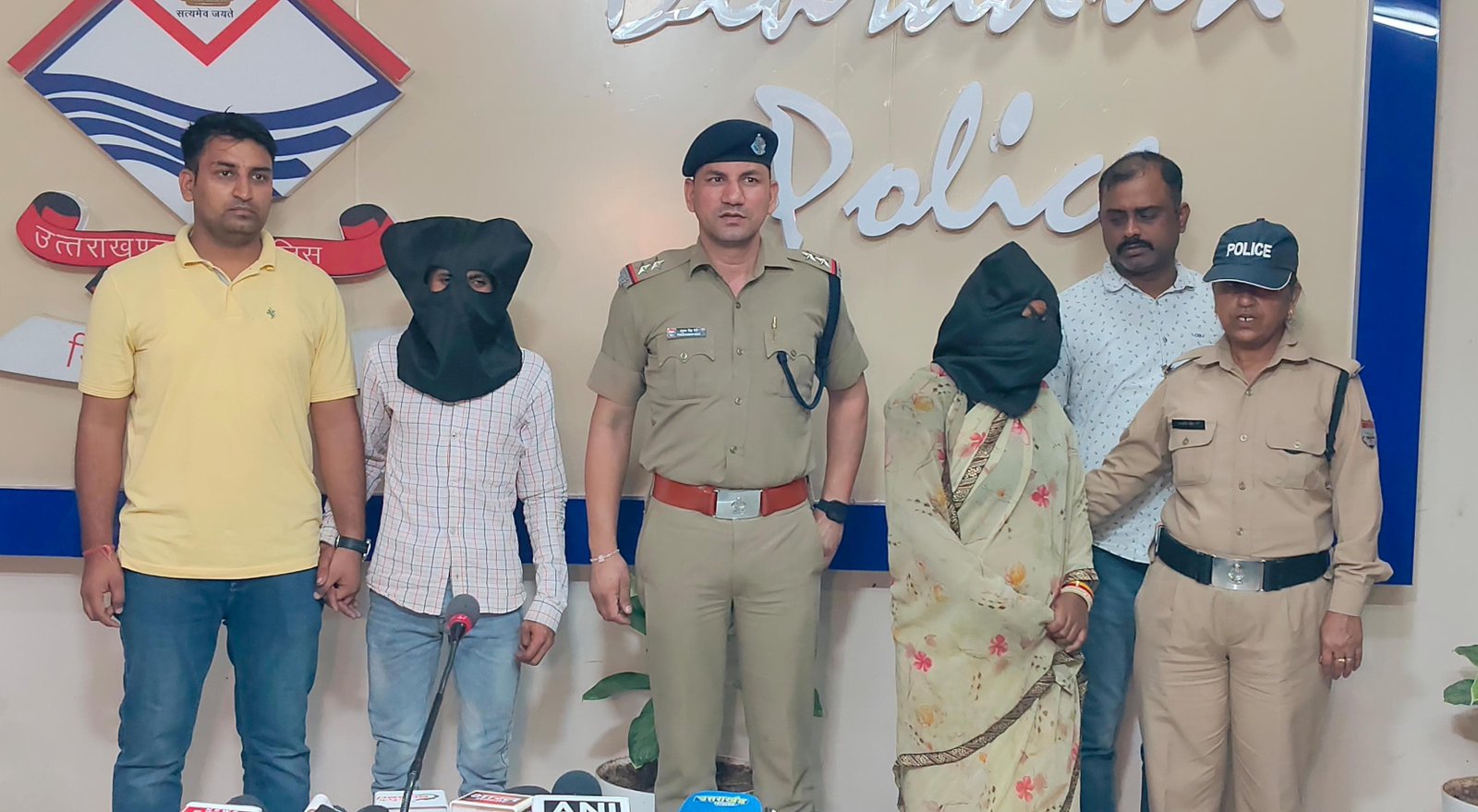 पति के सामने खुला पत्नी के प्रेम संबंध का राज, समाज मे बदनामी के डर से प्रेमी संग मिलकर की पति की हत्या