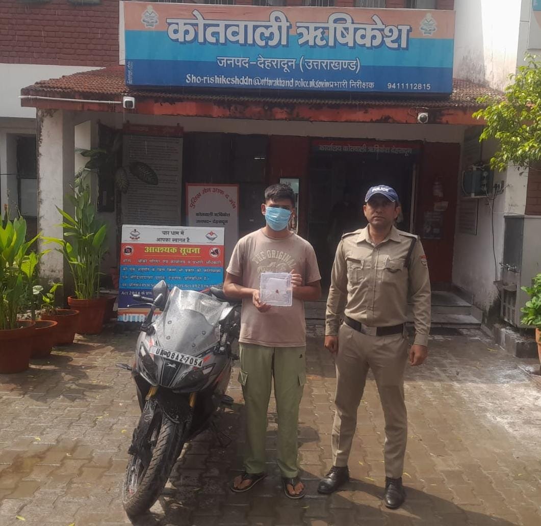 ऋषिकेश क्षेत्र में हुई चेन स्नैचिंग की घटना का दून पुलिस ने किया खुलासा