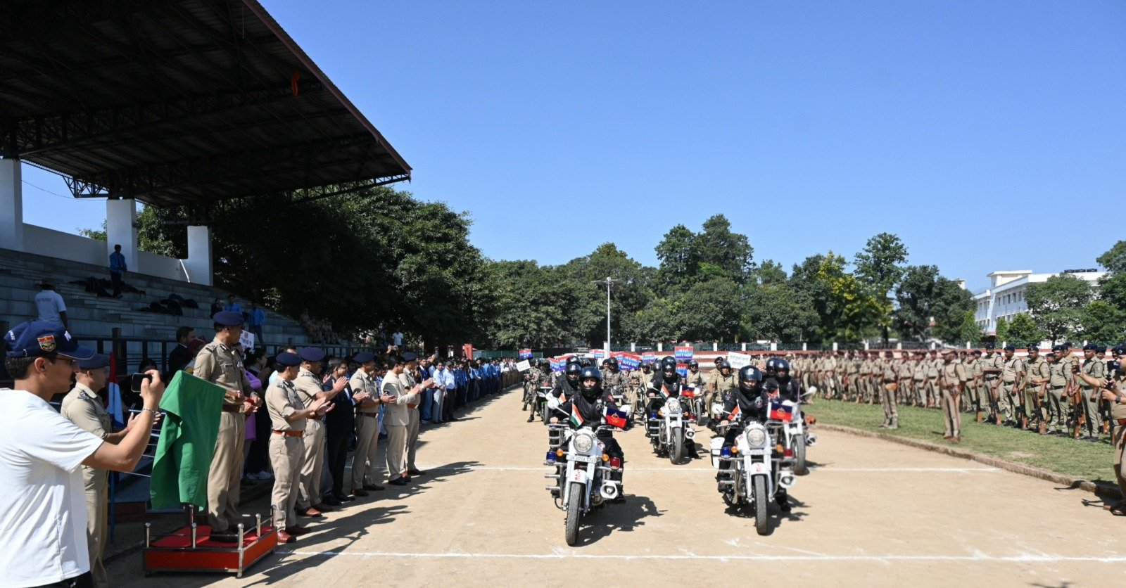 'फाइट अगेंस्ट ड्रग्स- मेरी शुरुआत खुद से' का संदेश लेकर उत्तराखंड पुलिस का 12 सदस्यीय दल गुजरात रवाना