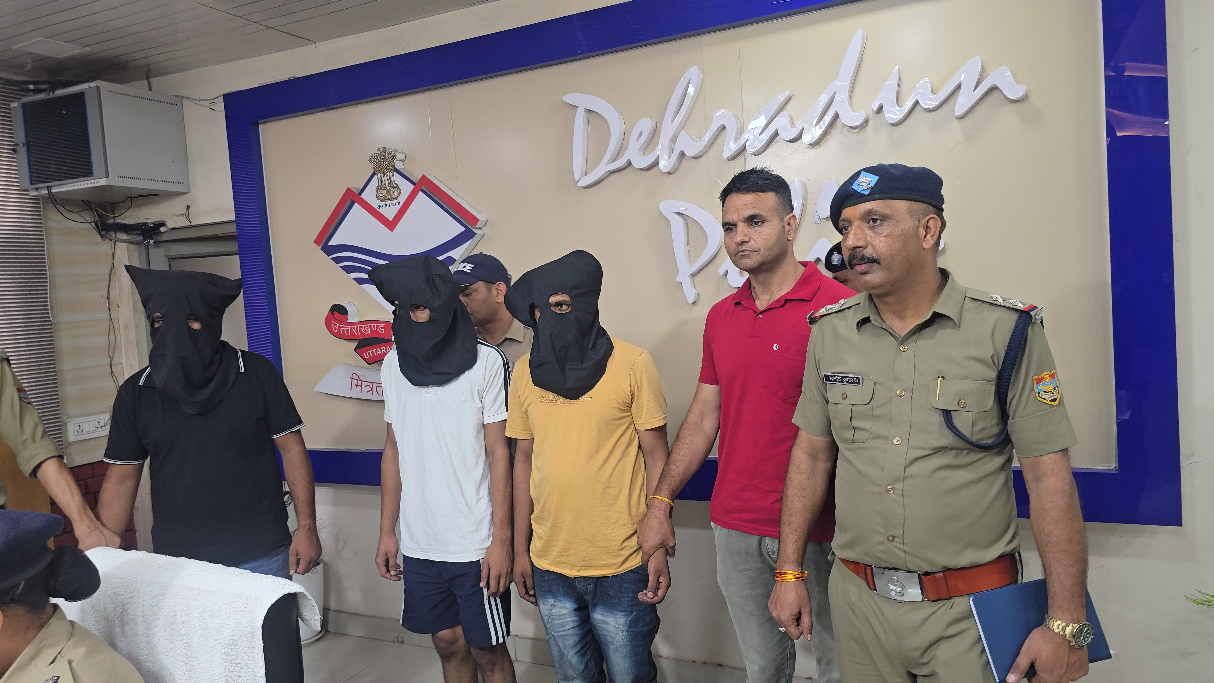 *देहरादून फायरिंग कांड का खुलासा: पुरानी रंजिश में चली गोलियां, तीन आरोपी गिरफ्तार*