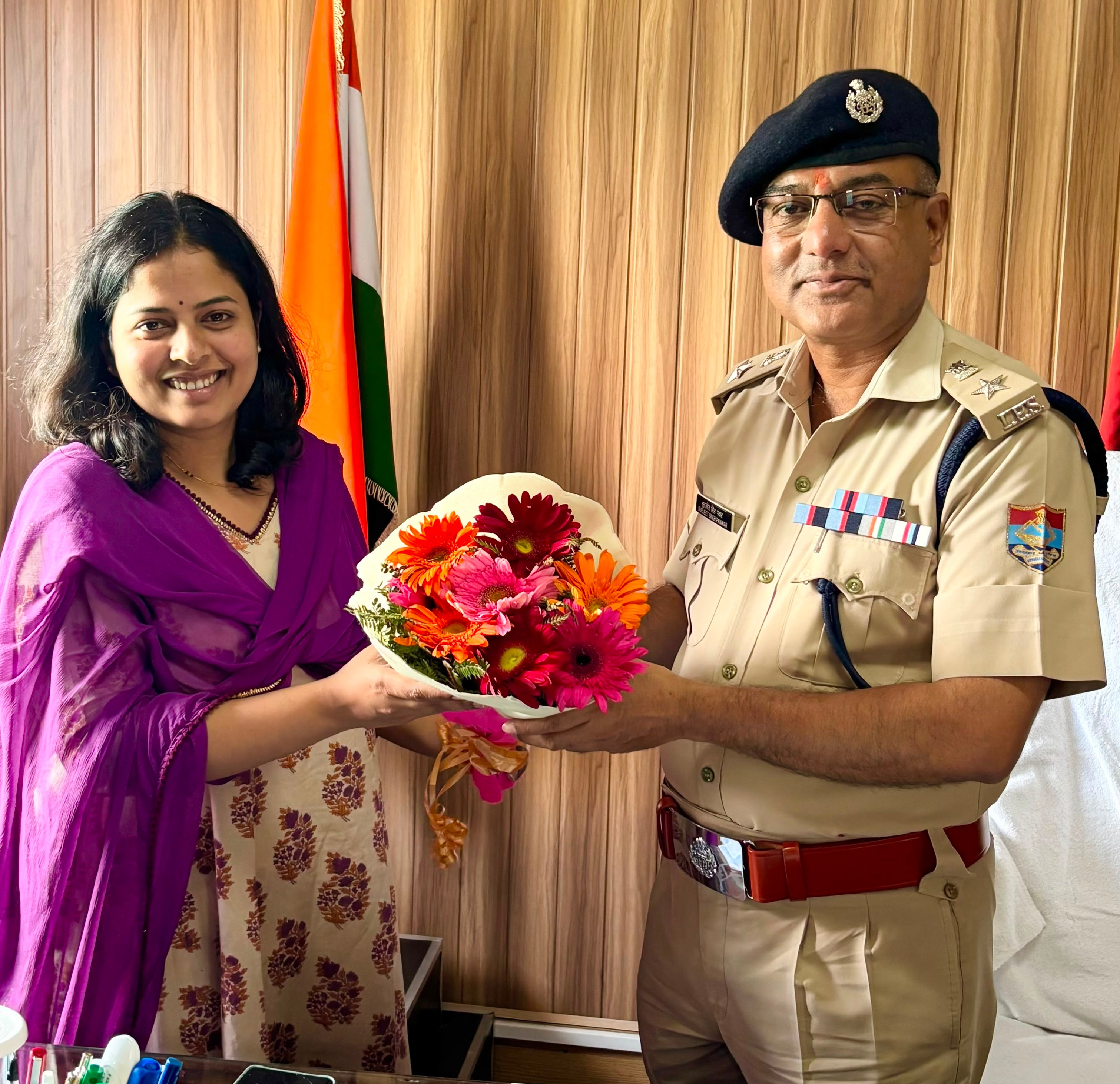 बद्रीनाथ वन प्रभाग की नवनियुक्त उप वन संरक्षक ने पुलिस अधीक्षक से की शिष्टाचार भेंट*