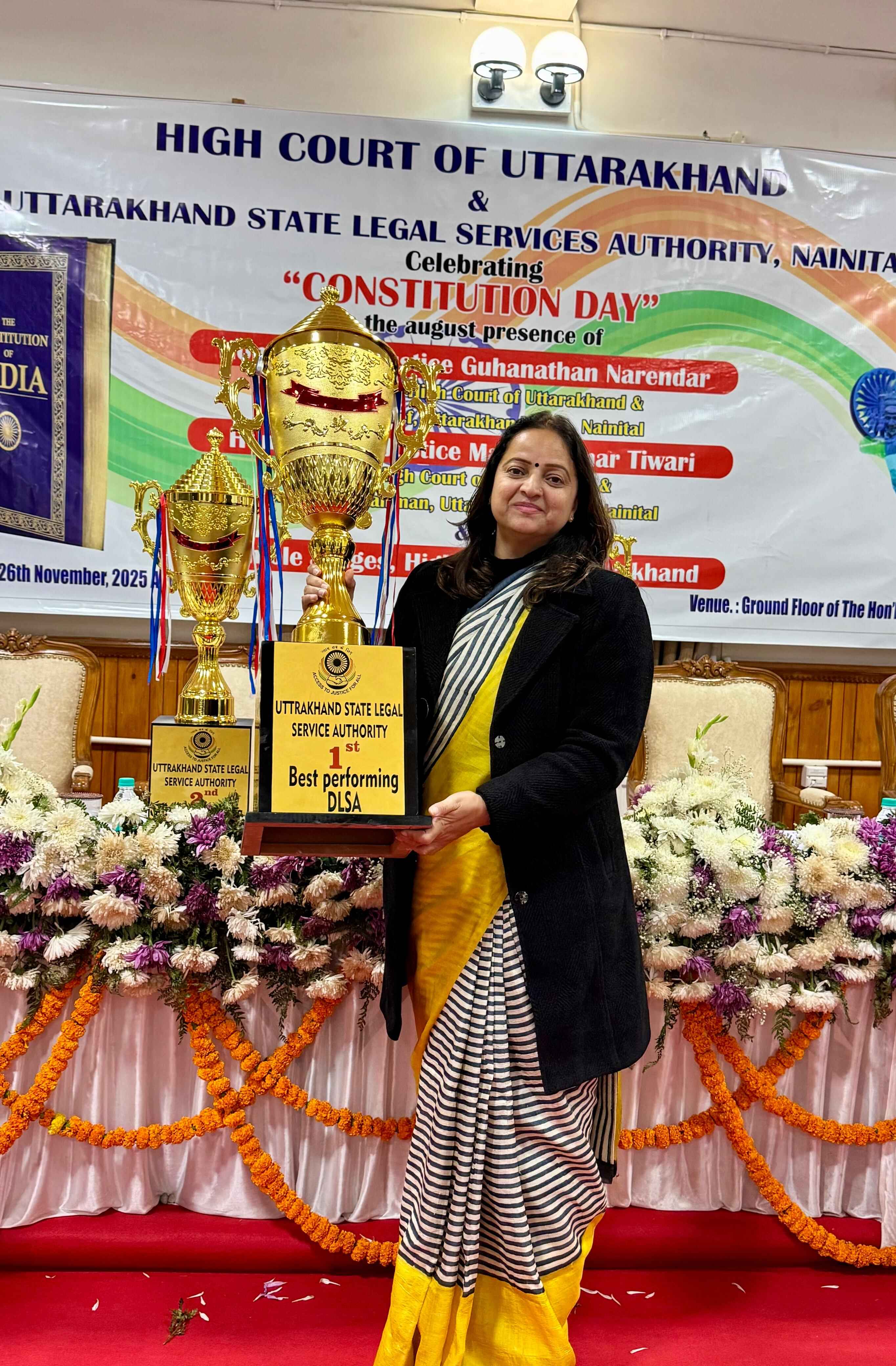 डीएलएसए देहरादून को मिला प्रदेश में बेस्ट डीएलएसए का सम्मान